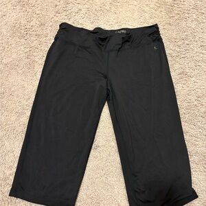 Danskin Black Capri Pants